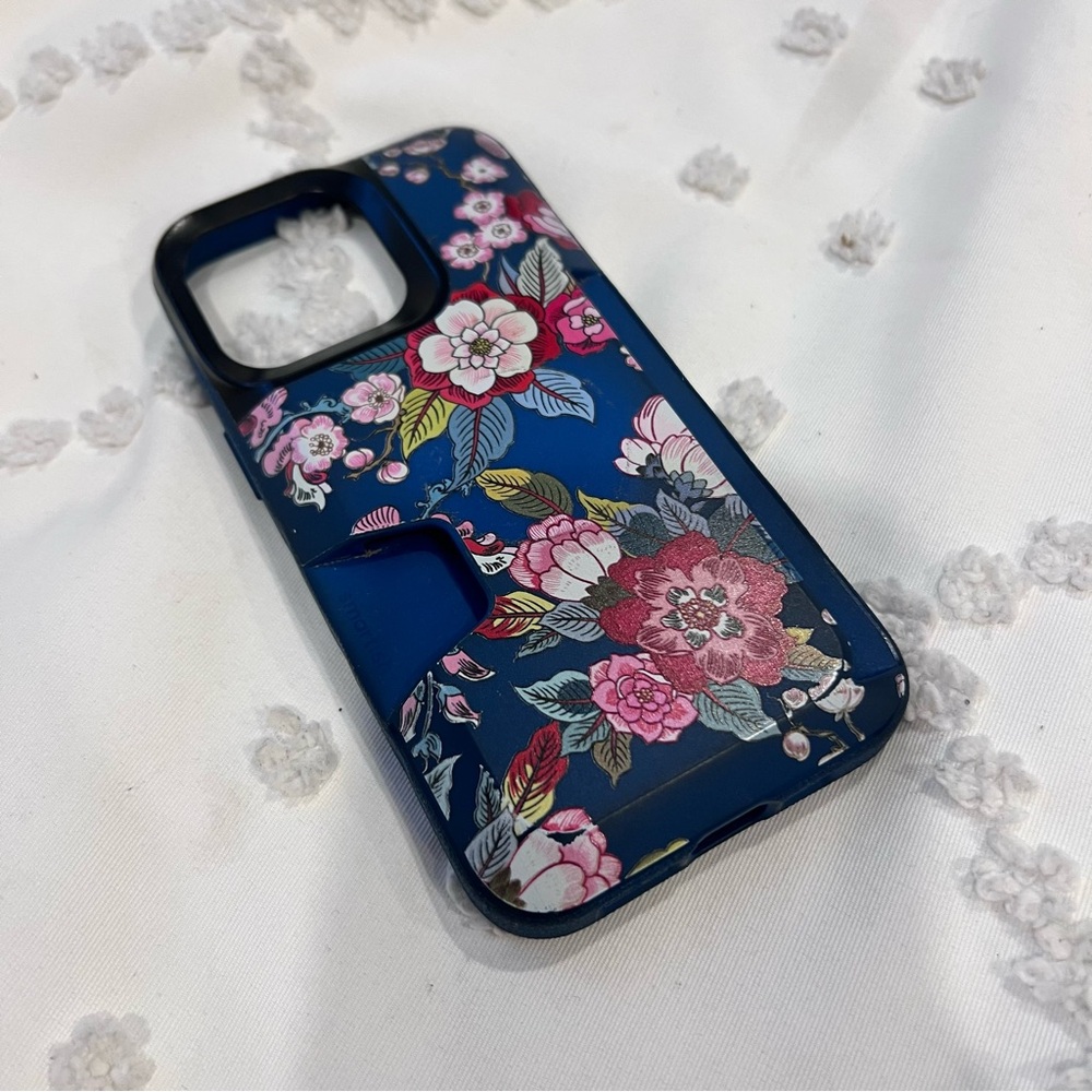 Smartish iPhone 13 Pro Floral Wallet Case